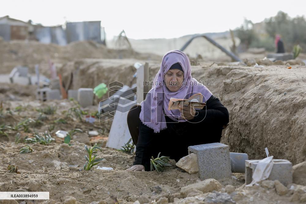 Life And Death During The Ceasefire At The Gaza Strip - Palestine