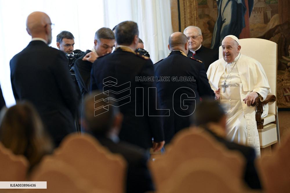 Pope Francis In Private Audience - Vatican