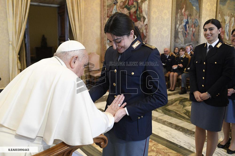 Pope Francis In Private Audience - Vatican