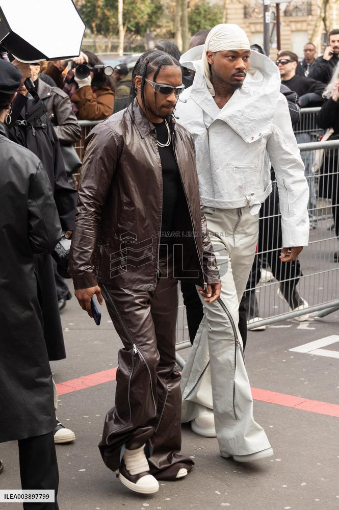 PFW - Rick Owens - Arrivals NB