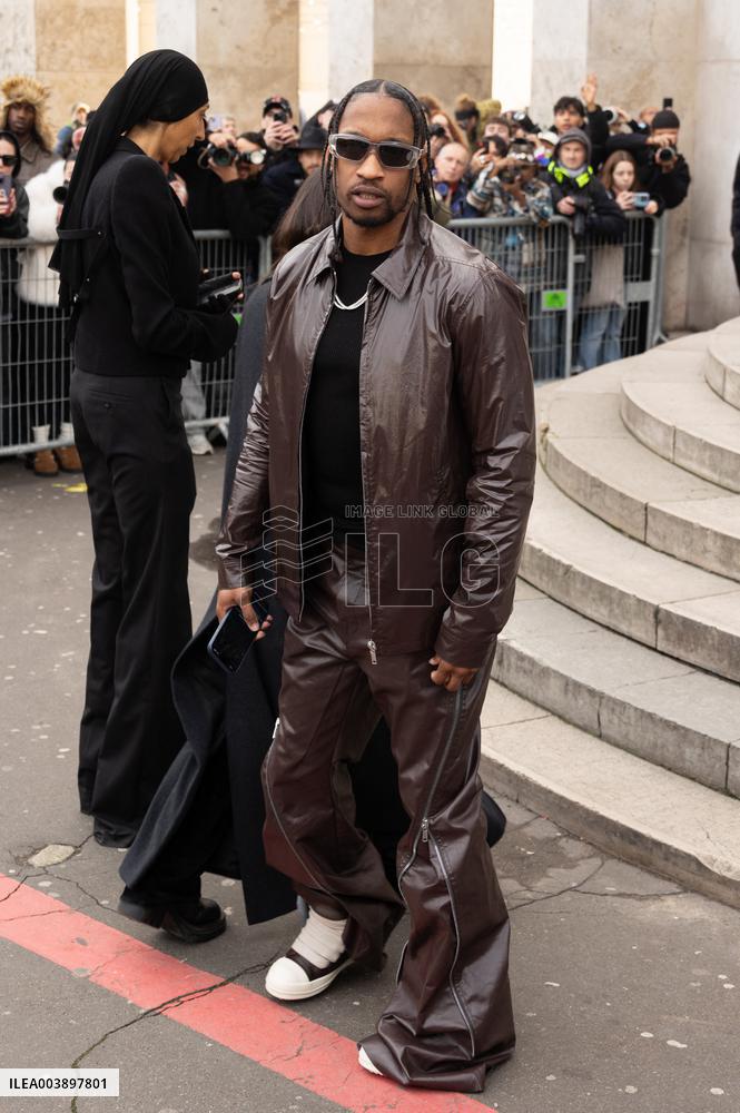 PFW - Rick Owens - Arrivals NB