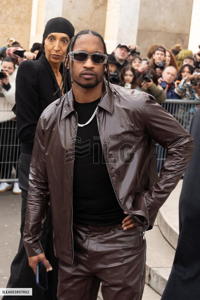 PFW - Rick Owens - Arrivals NB