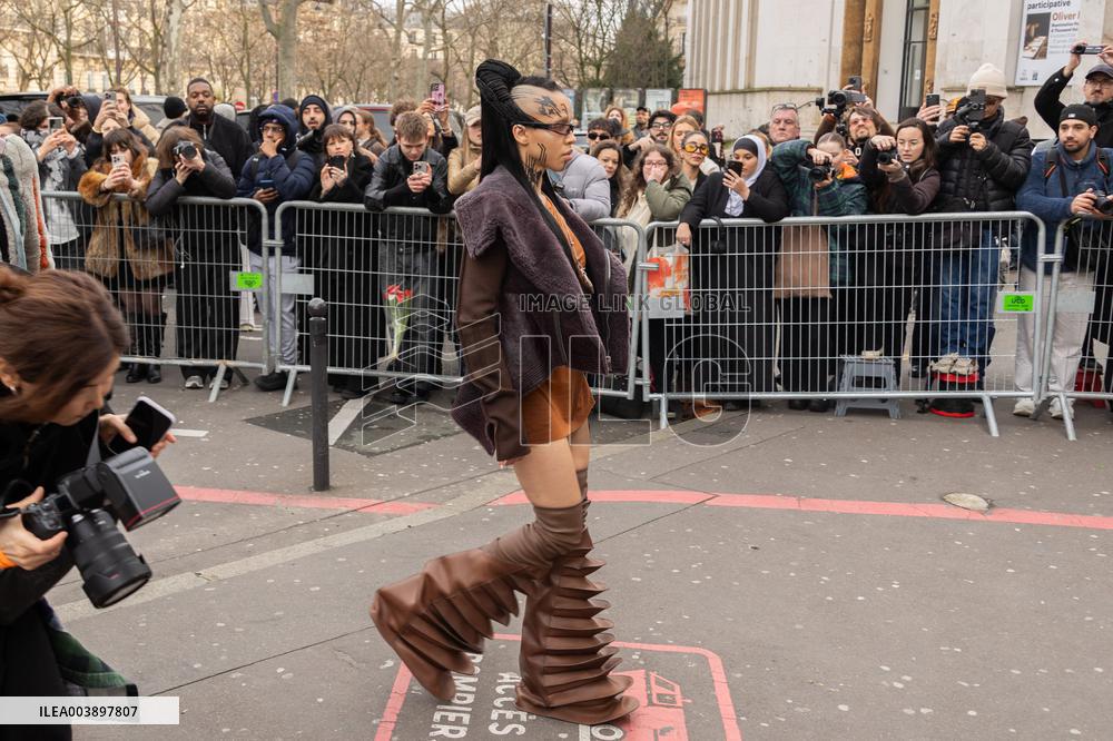 PFW - Rick Owens - Arrivals NB