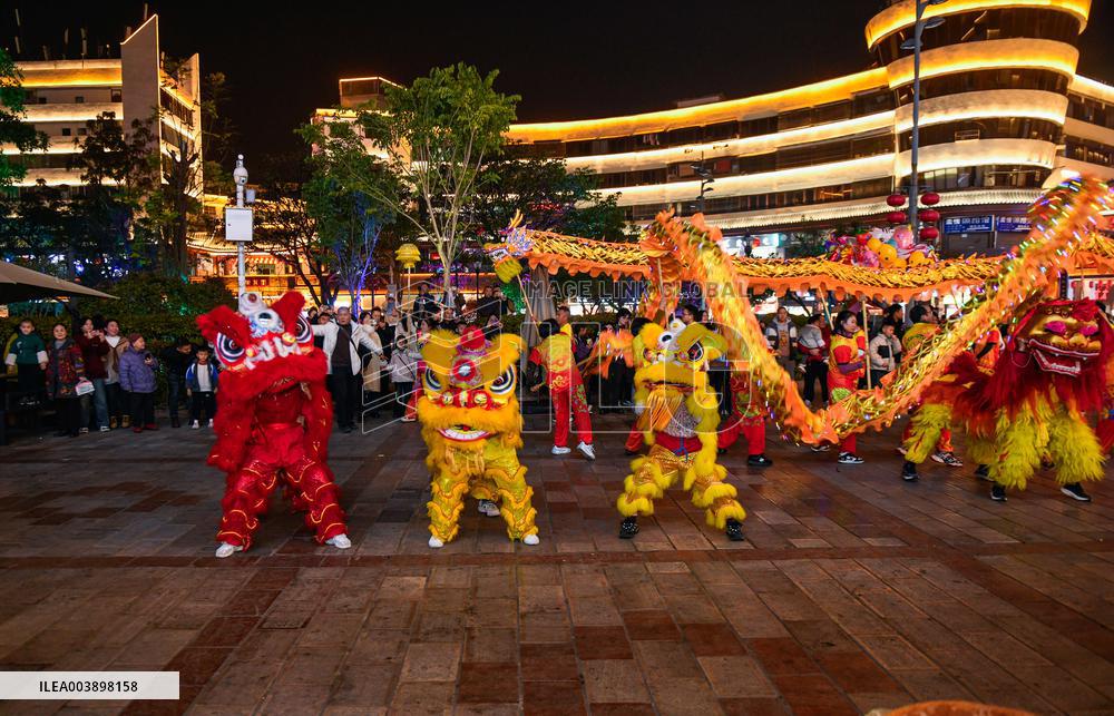Folk Show in Xingyi