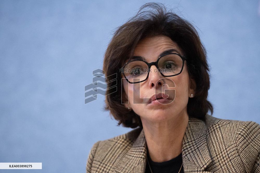 Rachida Dati Palais de Tokyo