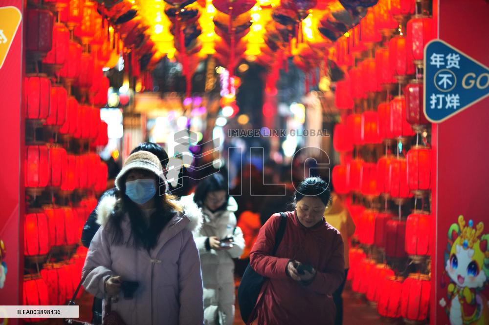 Qianmen Street Tour in Beijing