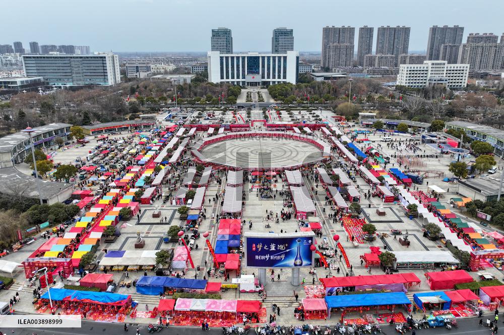Chinese People Prepare For The Spring Festival