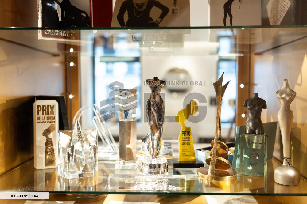 Auction of Karl Lagerfeld's Personal Collection - Paris