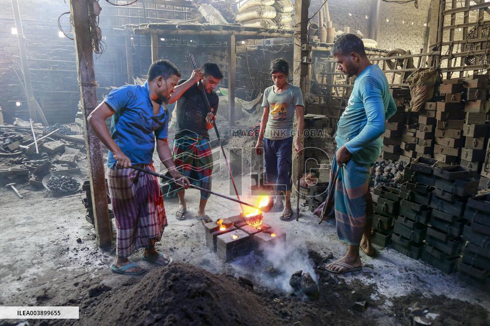 Unsafe Labor Practices Among Metal Workers - Bangladesh