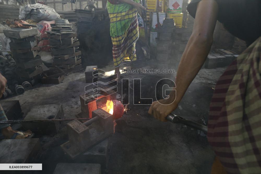 Unsafe Labor Practices Among Metal Workers - Bangladesh