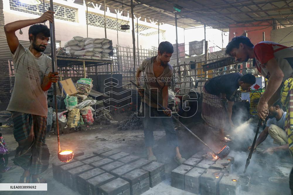 Unsafe Labor Practices Among Metal Workers - Bangladesh