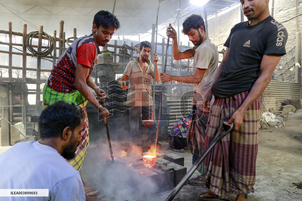 Unsafe Labor Practices Among Metal Workers - Bangladesh