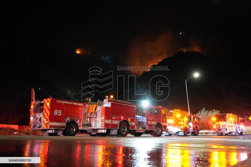 US Firefighters Fight Sepulveda Fire - LA
