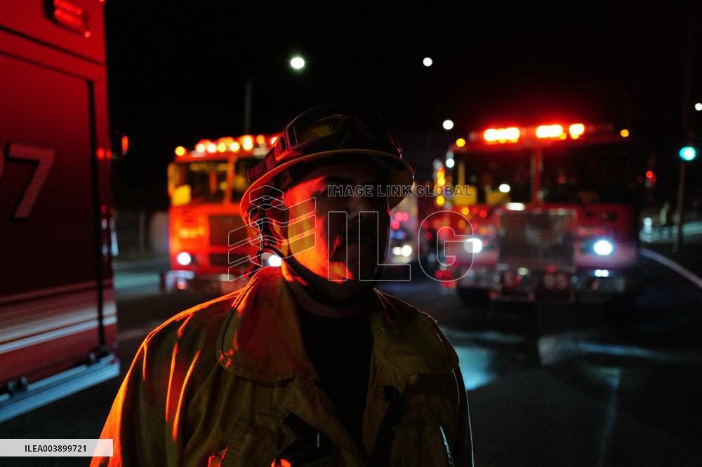 US Firefighters Fight Sepulveda Fire - LA