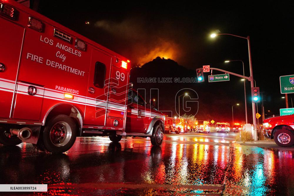 US Firefighters Fight Sepulveda Fire - LA