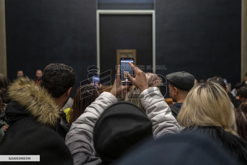 Illustrations Of Louvre Museum Atmosphere - Paris
