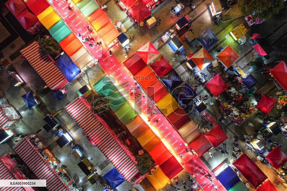 People Prepare For The Spring Festival in Suqian