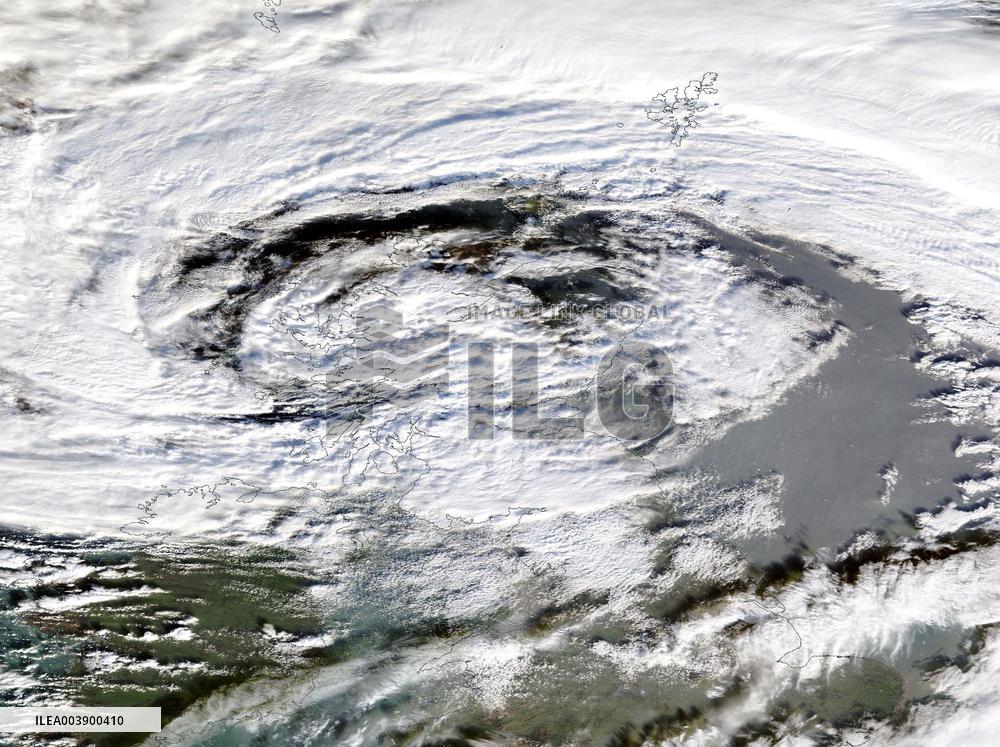 Satellite views of Storm Eowyn