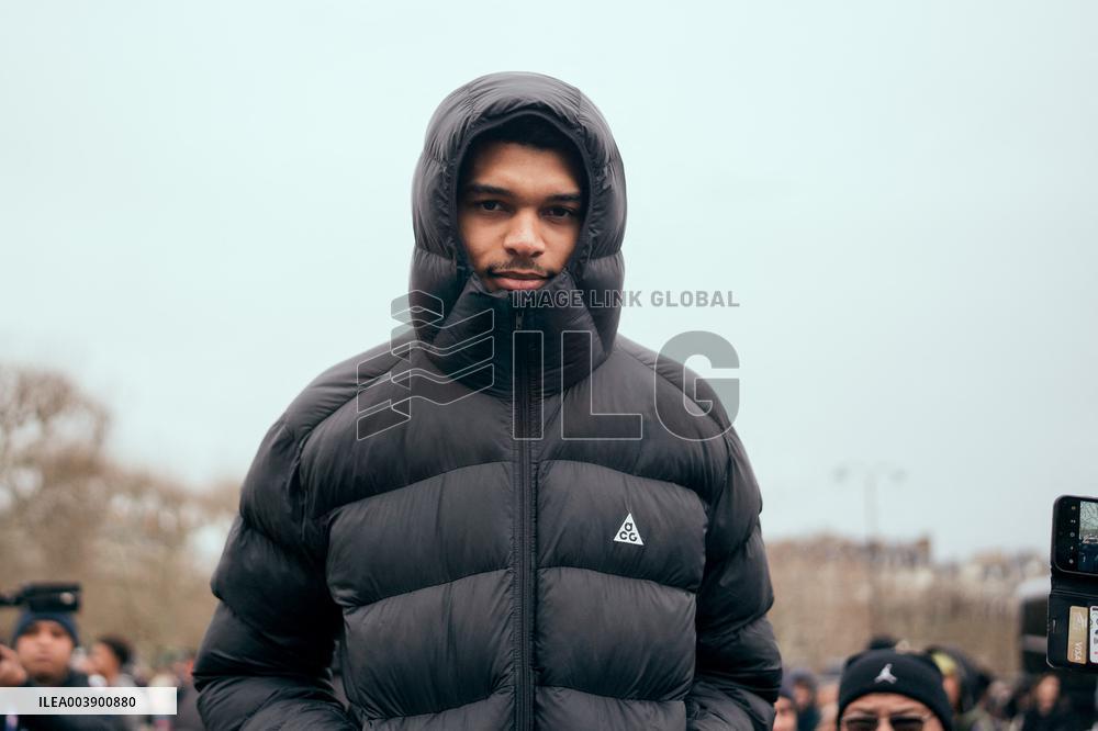 San Antonio Spurs Group Photo - Paris