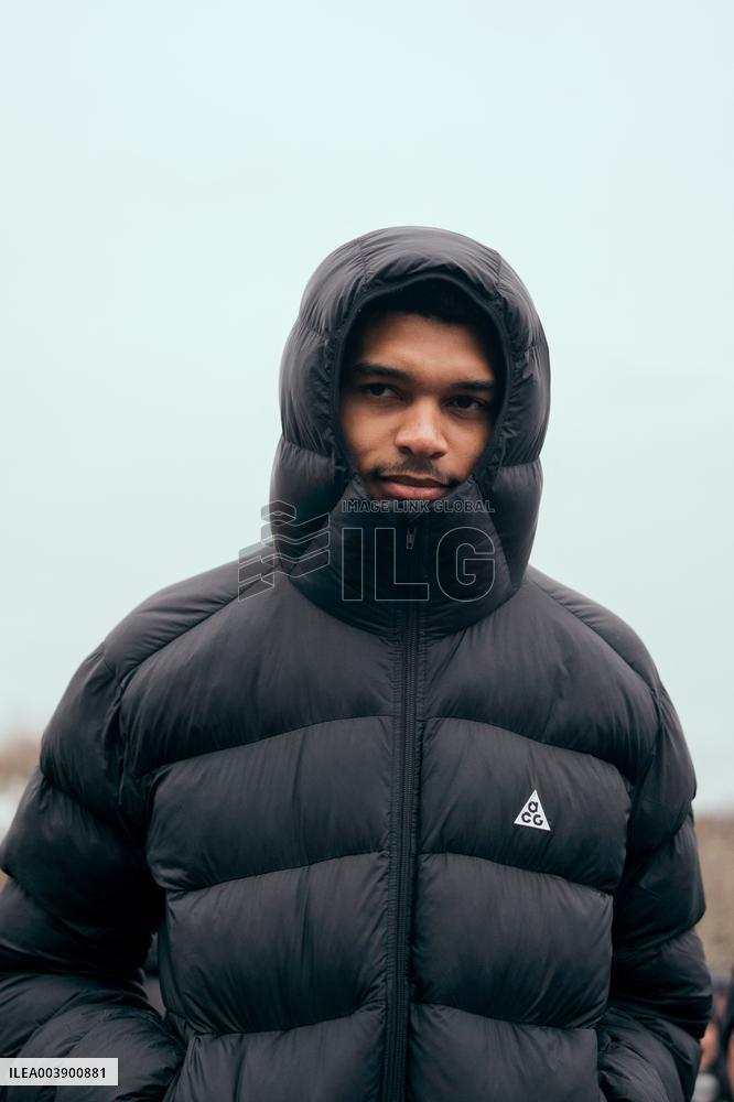 San Antonio Spurs Group Photo - Paris