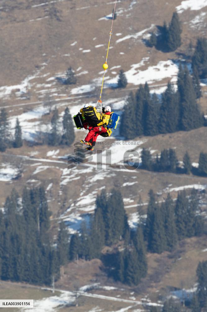 Alexis Pinturault Transported By Helicopter After Crash - Austria