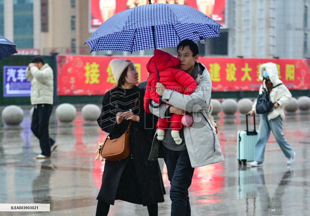 Chinese People Come Home From All Over The World for the Spring Festival