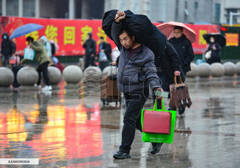 Chinese People Come Home From All Over The World for the Spring Festival