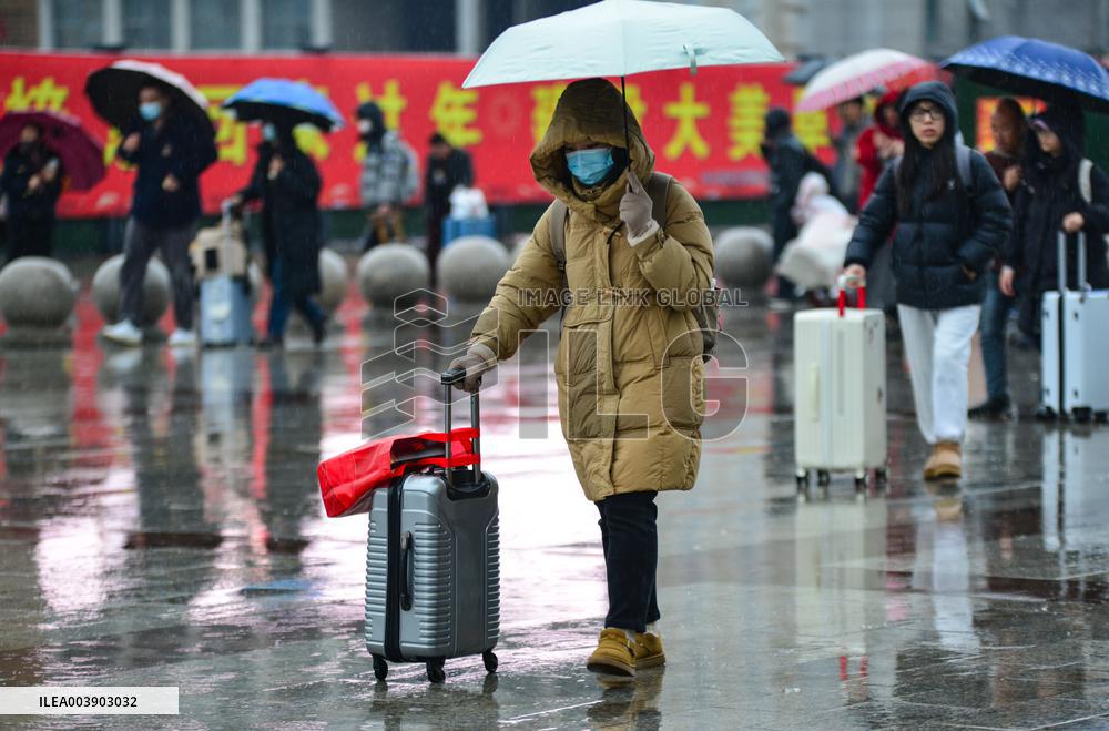 Chinese People Come Home From All Over The World for the Spring Festival
