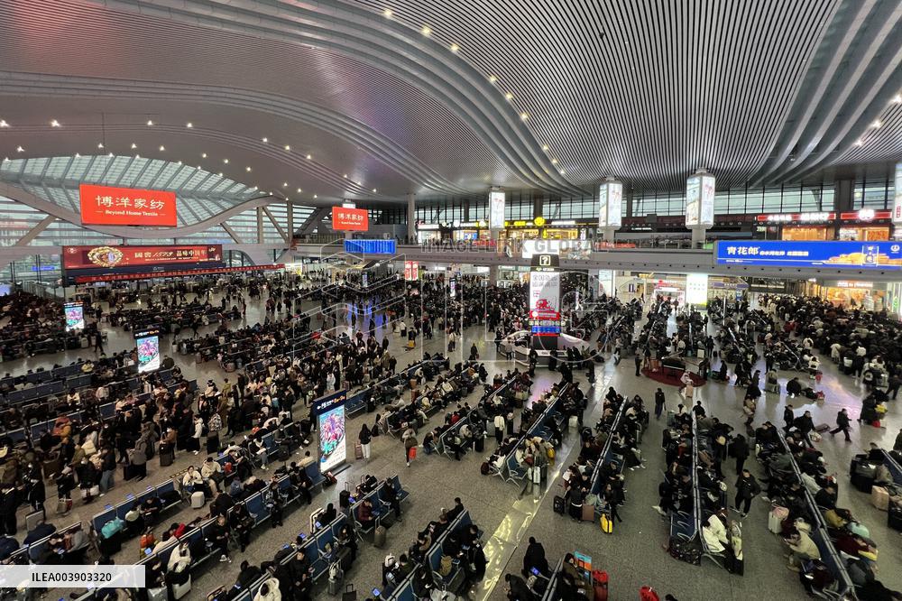 Spring Festival Travel Peak in Ningbo