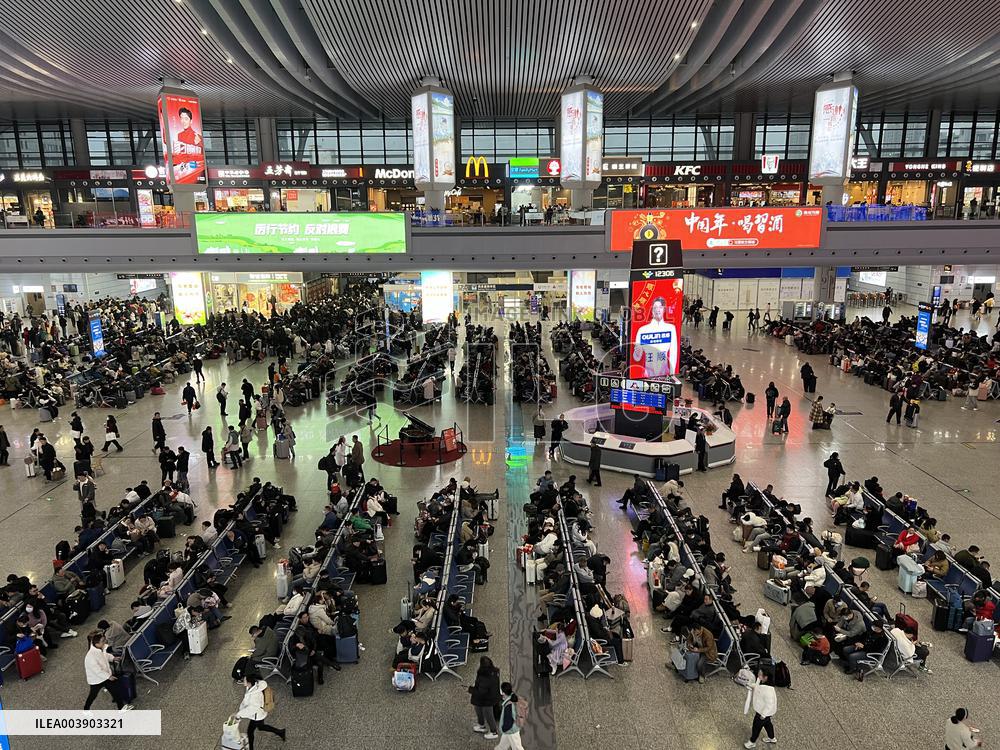 Spring Festival Travel Peak in Ningbo