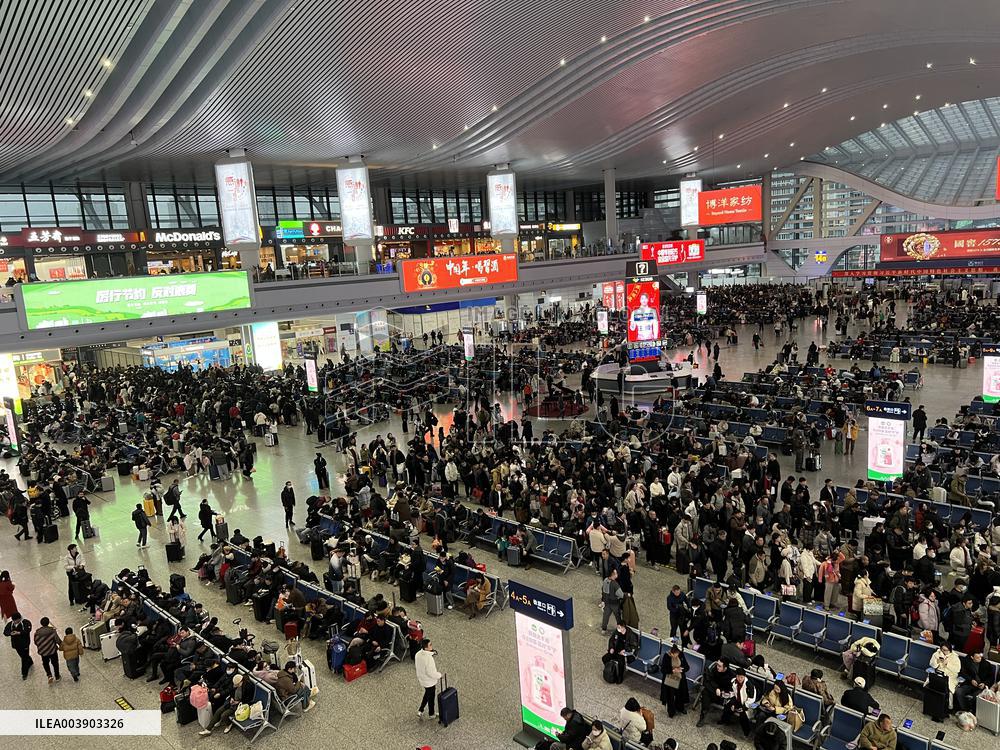 Spring Festival Travel Peak in Ningbo