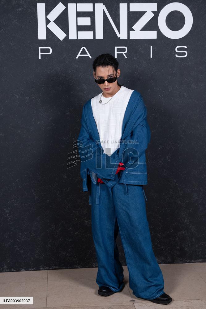 PFW Kenzo Photocall