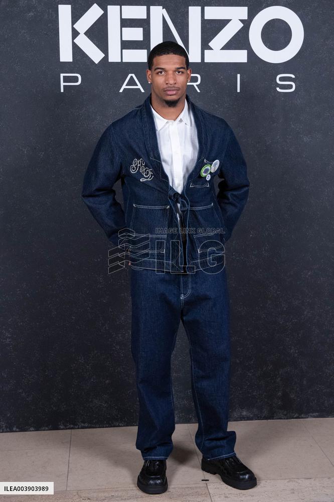 PFW Kenzo Photocall