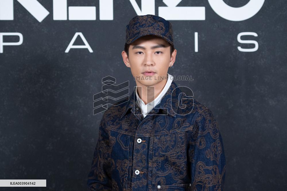PFW Kenzo Photocall