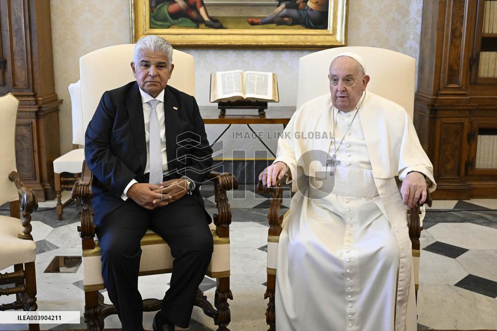 Pope Francis meets with H.E. Mr. Jose Raul Mulino Quintero - Vatican