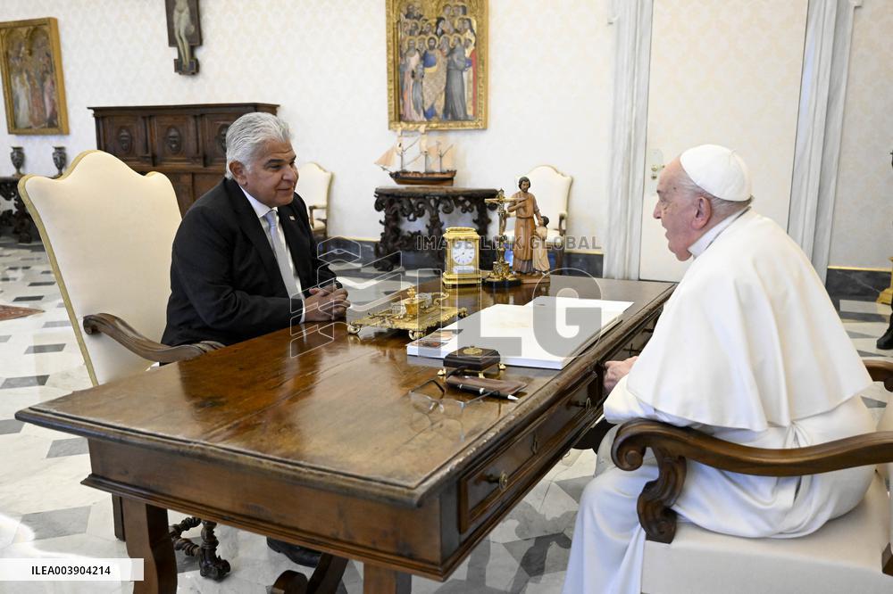 Pope Francis meets with H.E. Mr. Jose Raul Mulino Quintero - Vatican