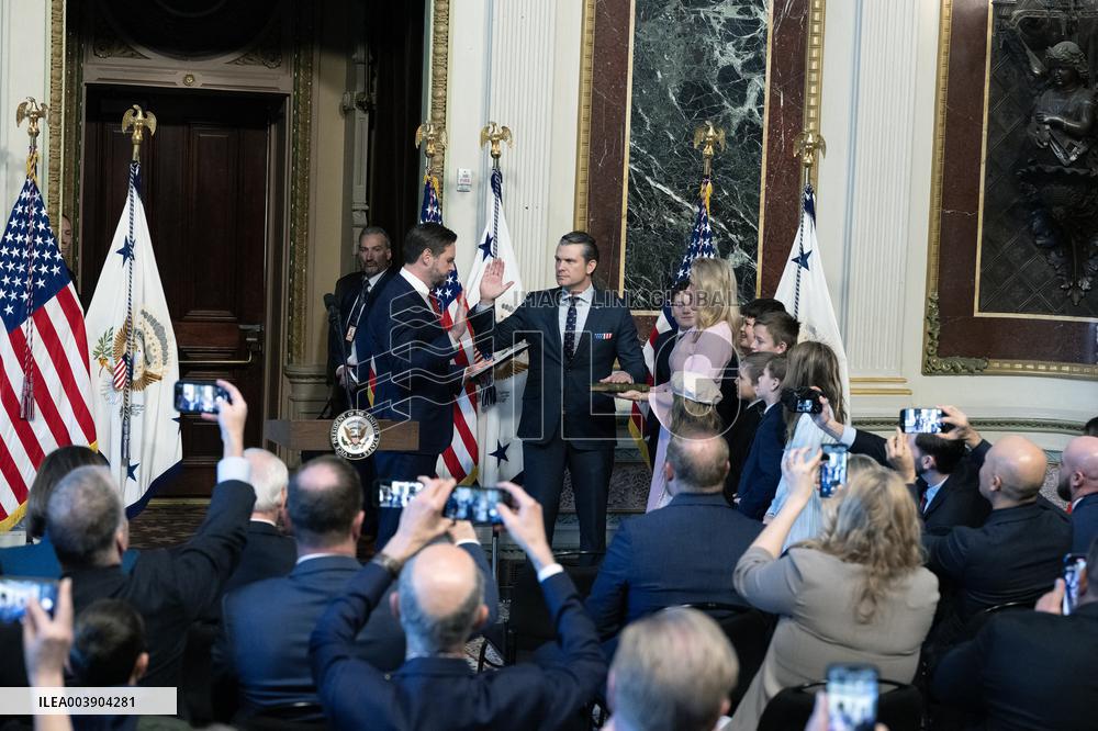 VP Vance Swears-In Pete Hegseth as US Secretary of Defense