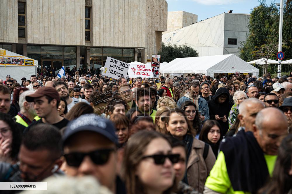 Israeli Supporters And Relatives Of Hostages Gather In Tel Aviv