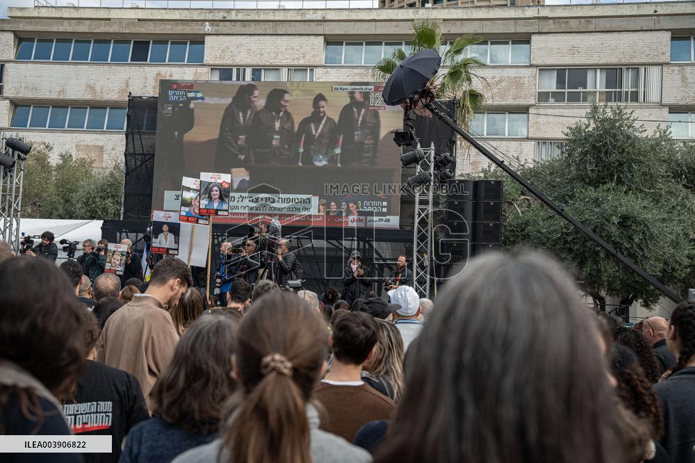 Israeli Supporters And Relatives Of Hostages Gather In Tel Aviv