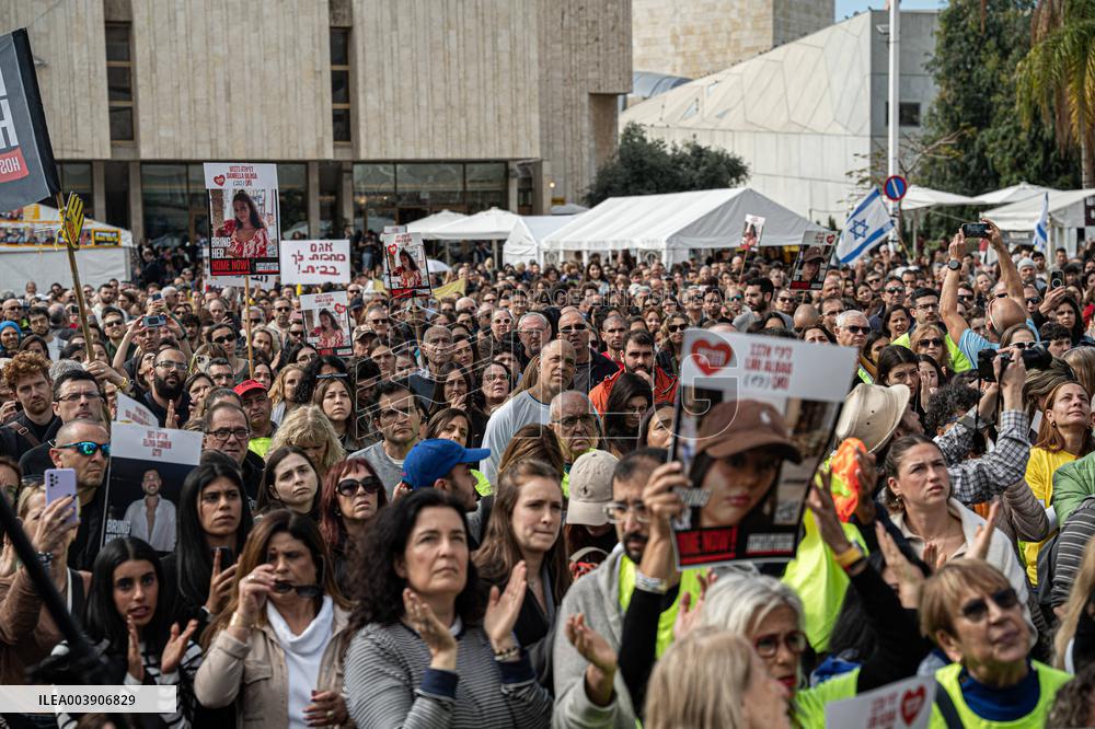 Israeli Supporters And Relatives Of Hostages Gather In Tel Aviv