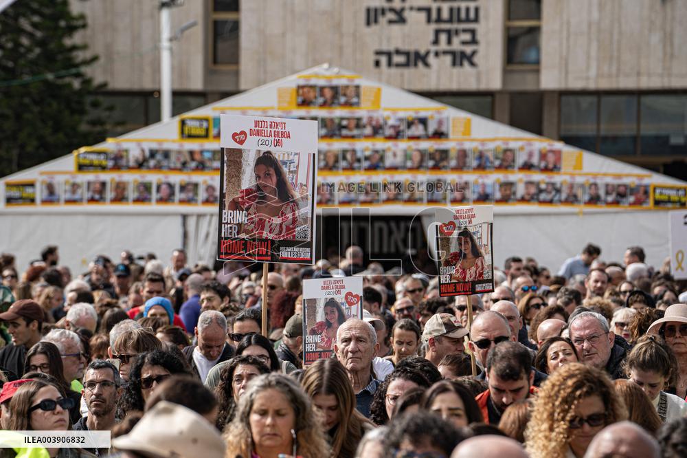 Israeli Supporters And Relatives Of Hostages Gather In Tel Aviv