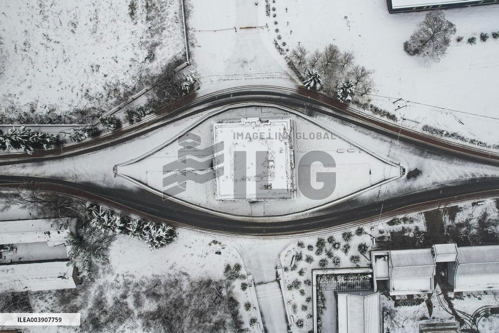 Heavy Snow Hit Yuncheng