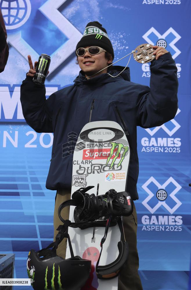Snowboarding: X Games