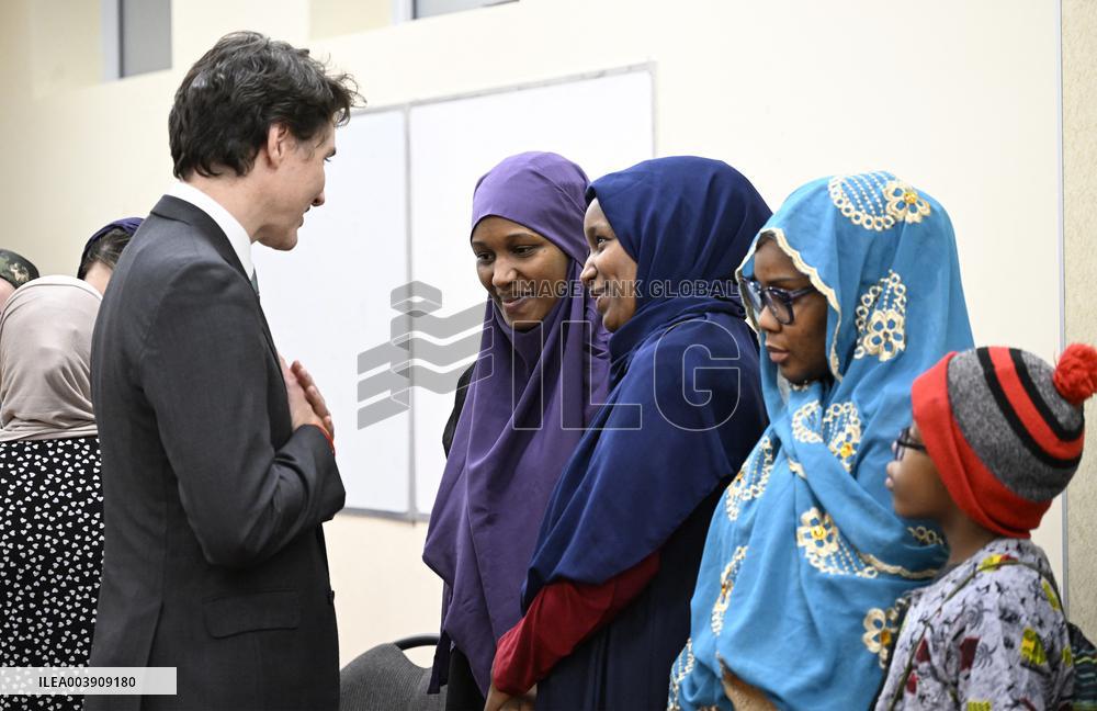 Justin Trudeau meets with the families of the victims of the Quebec City mosque attack