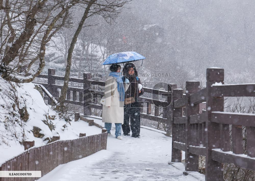 First Snow in Lianyungang
