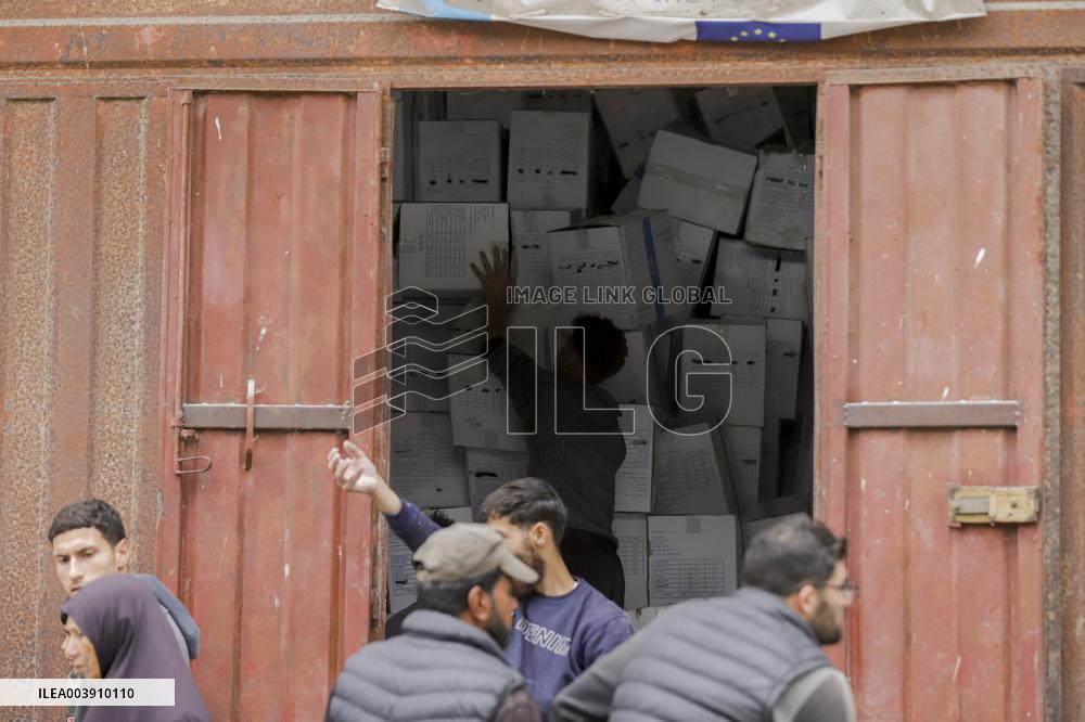 Distribution Of Humanitarian Aid In Gaza