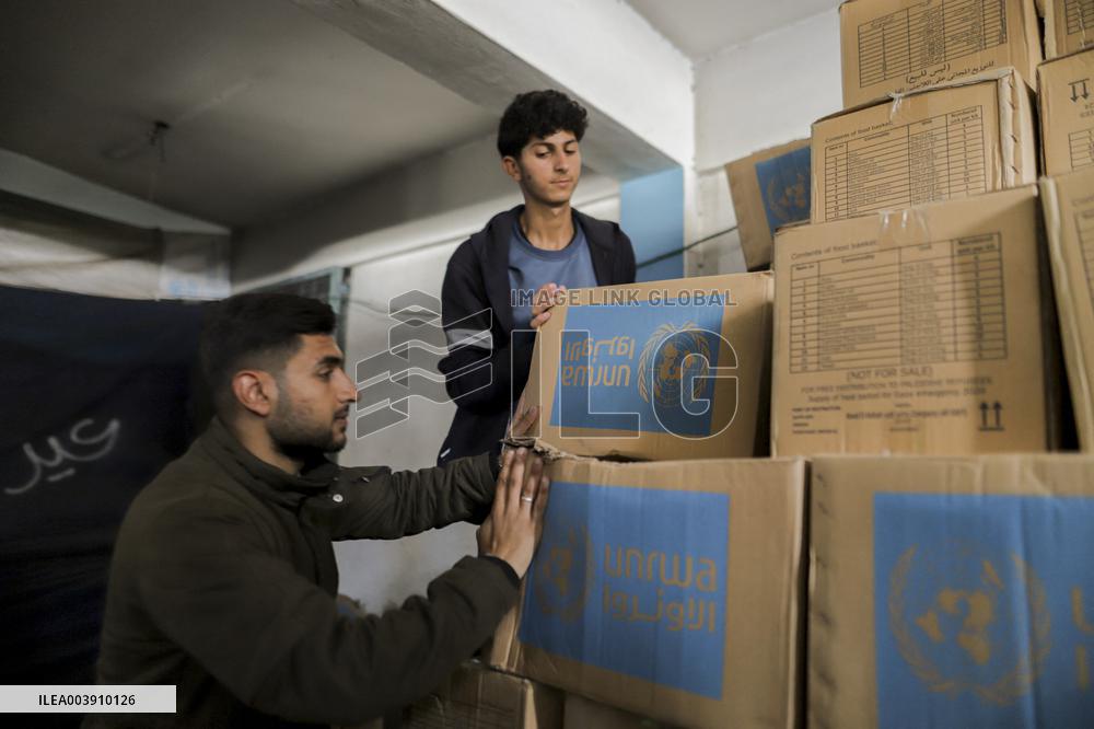Distribution Of Humanitarian Aid In Gaza
