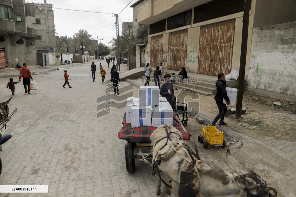 Distribution Of Humanitarian Aid In Gaza