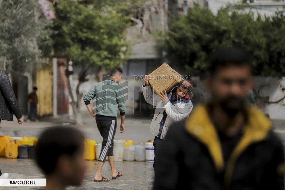 Distribution Of Humanitarian Aid In Gaza