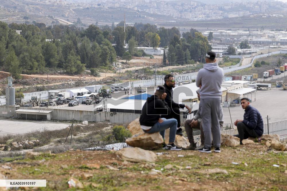 Second Batch Of Palestinian Prisoners Arrive In Ramallah